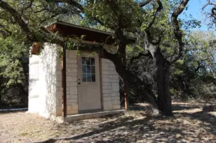199 Middleton Rd, Spicewood, TX 78669 - Photo 29
