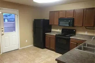 1013 Warbler Cove, Hutto, TX 78634 - Photo 11