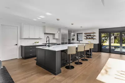 302 Buckeye Trail, West Lake Hills, TX 78746 - Photo 9