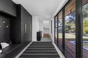 302 Buckeye Trail, West Lake Hills, TX 78746 - Photo 17