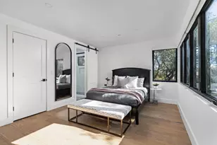 302 Buckeye Trail, West Lake Hills, TX 78746 - Photo 21