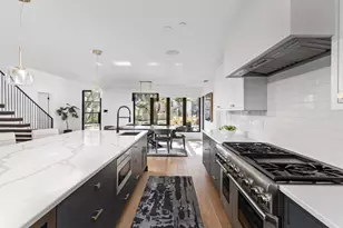 302 Buckeye Trail, West Lake Hills, TX 78746 - Photo 13