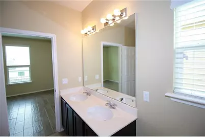 5704 Knoll Pines Pass, Austin, TX 78724 - Photo 15