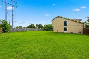 1701 Hunters Trail, Round Rock, TX 78681 - Photo 33