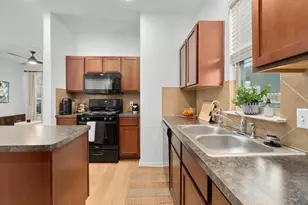 4613 Graceful Ln, Austin, TX 78725 - Photo 9