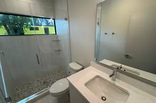 1133 Walton Ln, Austin, TX 78721 - Photo 9
