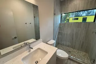 1133 Walton Ln, Austin, TX 78721 - Photo 11