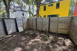 1133 Walton Ln, Austin, TX 78721 - Photo 13