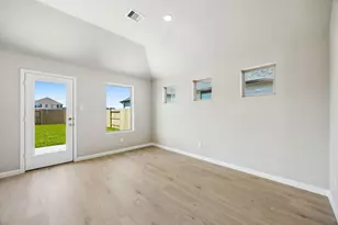 108 Melrose St, Hutto, TX 78634 - Photo 11