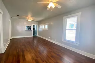407 E 30th St, Austin, TX 78705 - Photo 3