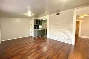 407 E 30th St, Austin, TX 78705 - Photo 15