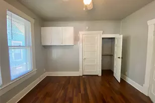 407 E 30th St, Austin, TX 78705 - Photo 7