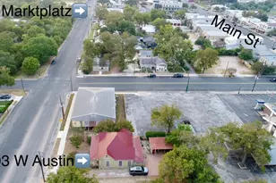 303 Austin St, Fredericksburg, TX 78624 - Photo 3