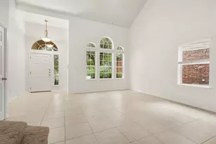 813 Kevin Taylor Dr, Austin, TX 78745 - Photo 5