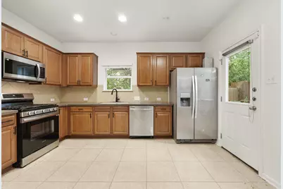813 Kevin Taylor Drive, Austin, TX 78745 - Photo 7