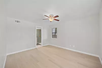 2102 E 8th Street, Austin, TX 78702 - Photo 17