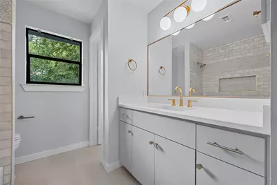 2102 E 8th Street, Austin, TX 78702 - Photo 23