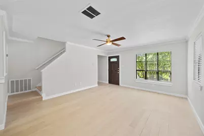 2102 E 8th Street, Austin, TX 78702 - Photo 9