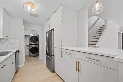 2102 E 8th Street, Austin, TX 78702 - Photo 13