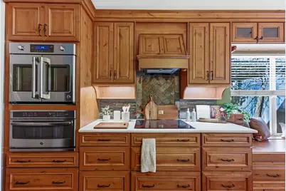 9207 Pioneer Forest Drive, Austin, TX 78744 - Photo 17