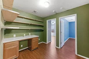 9207 Pioneer Forest Dr, Austin, TX 78744 - Photo 25