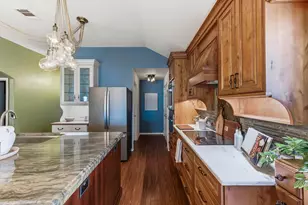 9207 Pioneer Forest Dr, Austin, TX 78744 - Photo 13