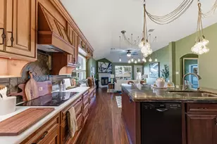 9207 Pioneer Forest Dr, Austin, TX 78744 - Photo 15