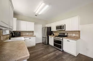100 Tulip Cove, Kyle, TX 78640 - Photo 9