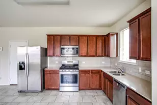 528 Staton St, Georgetown, TX 78626 - Photo 13