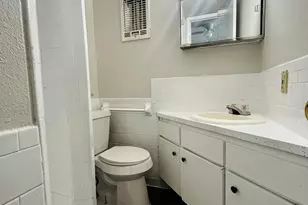 311 E 31st St, Austin, TX 78705 - Photo 25