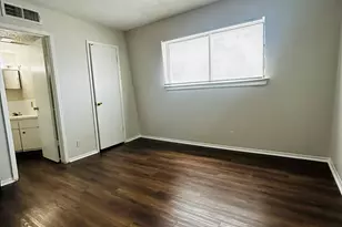 311 E 31st St, Austin, TX 78705 - Photo 23