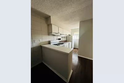 311 E 31st Street #306, Austin, TX 78705 - Photo 13