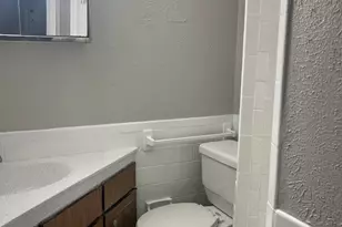 311 E 31st St, Austin, TX 78705 - Photo 15
