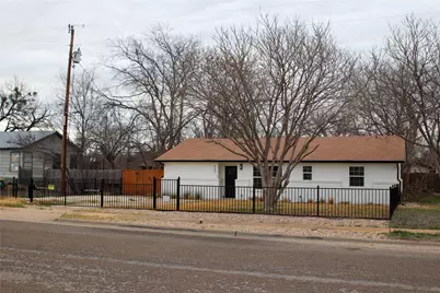 409 Avenue R, Marble Falls, TX 78654 - Photo 3
