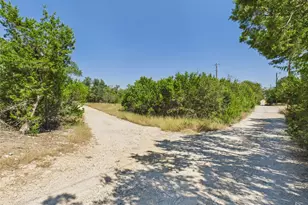 451 High Gabriel E, Leander, TX 78641 - Photo 5