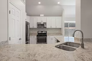 12706 Cinchring Ln, Austin, TX 78727 - Photo 11