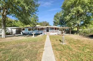 206 Circle Dr, Buda, TX 78610 - Photo 1