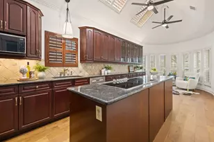 36 Cottondale Rd, The Hills, TX 78738 - Photo 11