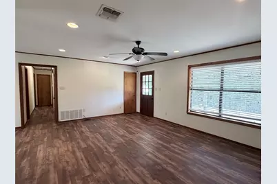 184 Affeld Lane, Smithville, TX 78957 - Photo 3