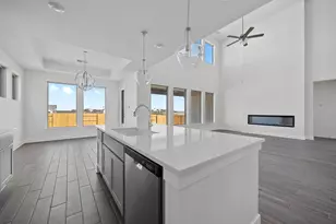 141 Cloverton Cres, Hutto, TX 78634 - Photo 5