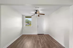 639 E Saint Charles Dr, Crosby, TX 77532 - Photo 15
