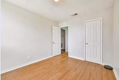 639 E Saint Charles Drive, Crosby, TX 77532 - Photo 11