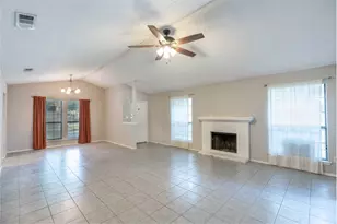 1202 Thorpe Ln, San Marcos, TX 78666 - Photo 3