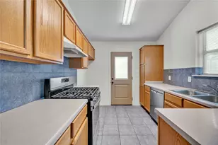 103 Prairie Springs Loop, Georgetown, TX 78626 - Photo 11