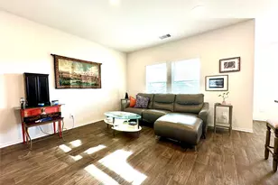 331 N Richland Dr, Lockhart, TX 78644 - Photo 9