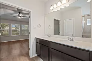 20004 Lee Ln, Lago Vista, TX 78645 - Photo 15
