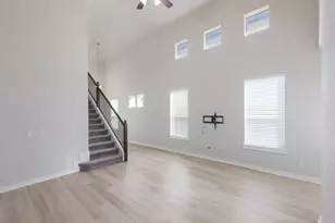 2001 Faro Dr, Austin, TX 78741 - Photo 5