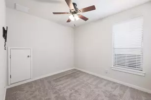 2001 Faro Dr, Austin, TX 78741 - Photo 19
