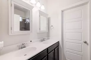 2001 Faro Dr, Austin, TX 78741 - Photo 13