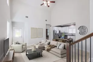 2001 Faro Dr, Austin, TX 78741 - Photo 3